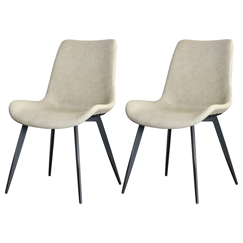 Chaises de salle à manger en simili cuir style contemporain avec 4 pieds finition noire, chaises sans accoudoirs