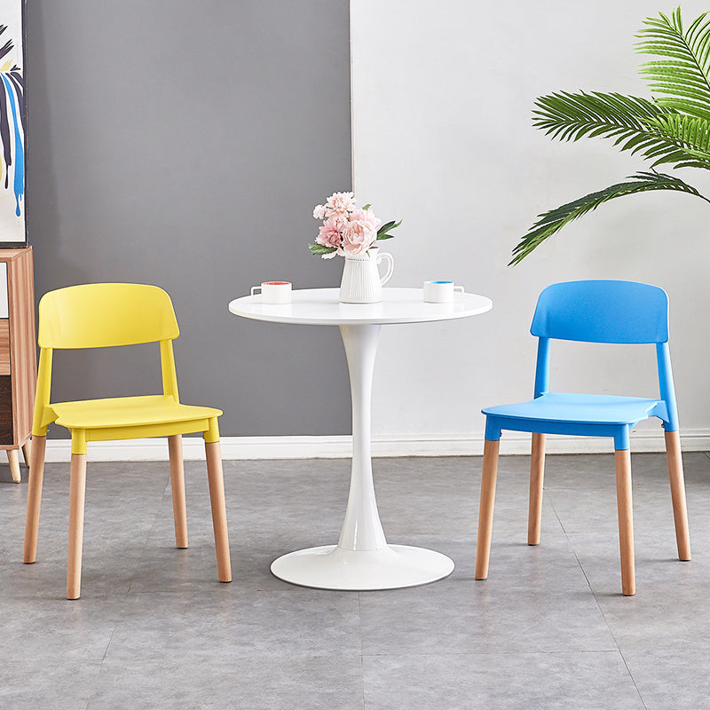 Chaise de salle à manger en plastique de style moderne, chaise latérale de salle à manger à dossier ouvert pour la cuisine