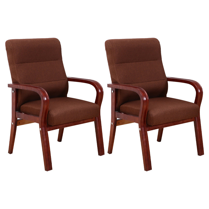 Chaises de bras arrière à salle à manger rembourrée moderne avec des jambes en bois