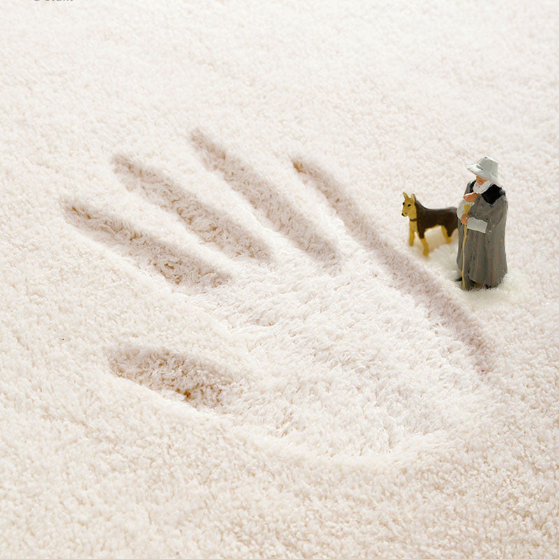 Black Modern Carpet Polyester Graphic Carpet Stain Resistant Carpet for Living Room