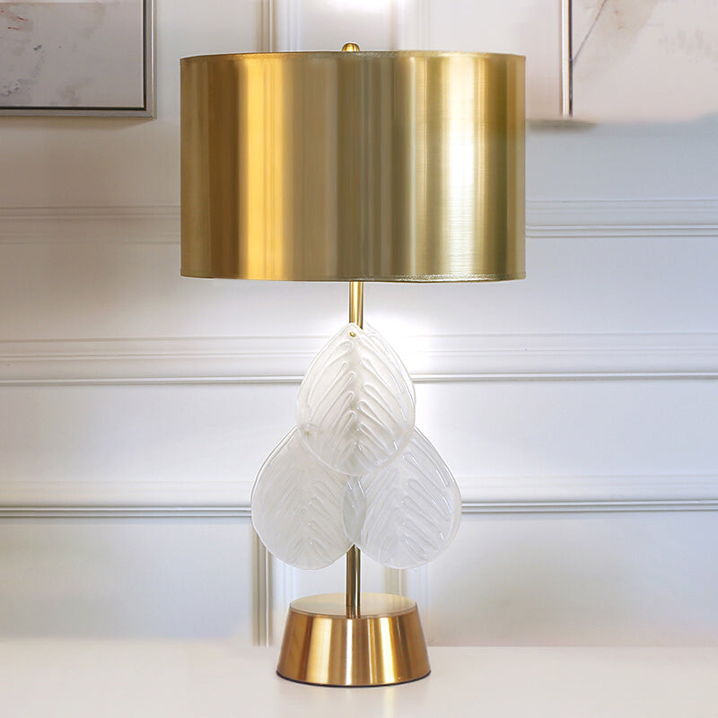 Lámpara de mesa nocturna de dormitorio de batería Luz de mesa de estilo de metal en oro