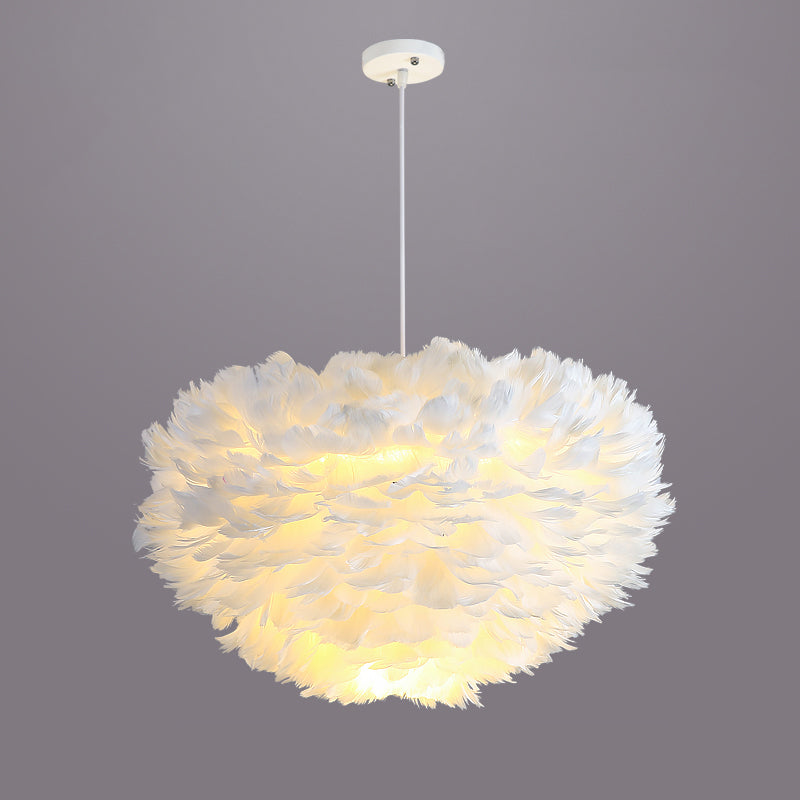 Lampe pendentielle en plumes