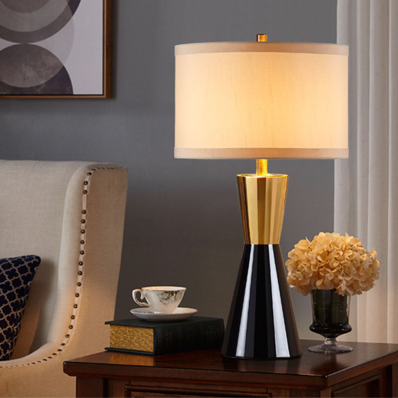 Black-gold Metal Single Head Postmodern Table Lamp for Bedroom Living Room Nightstand Lamps