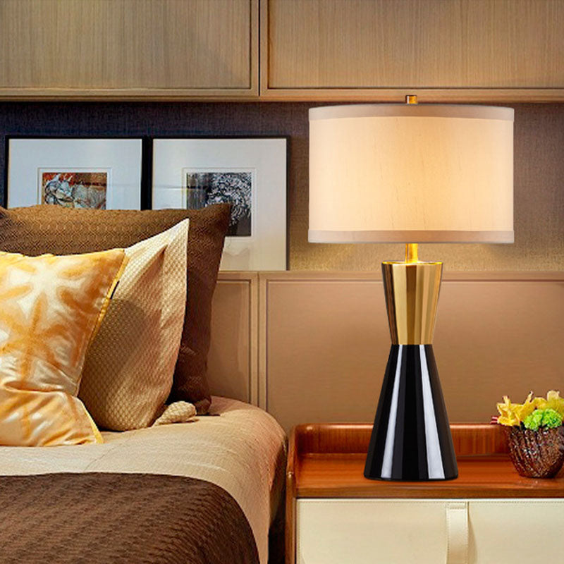 Black-gold Metal Single Head Postmodern Table Lamp for Bedroom Living Room Nightstand Lamps