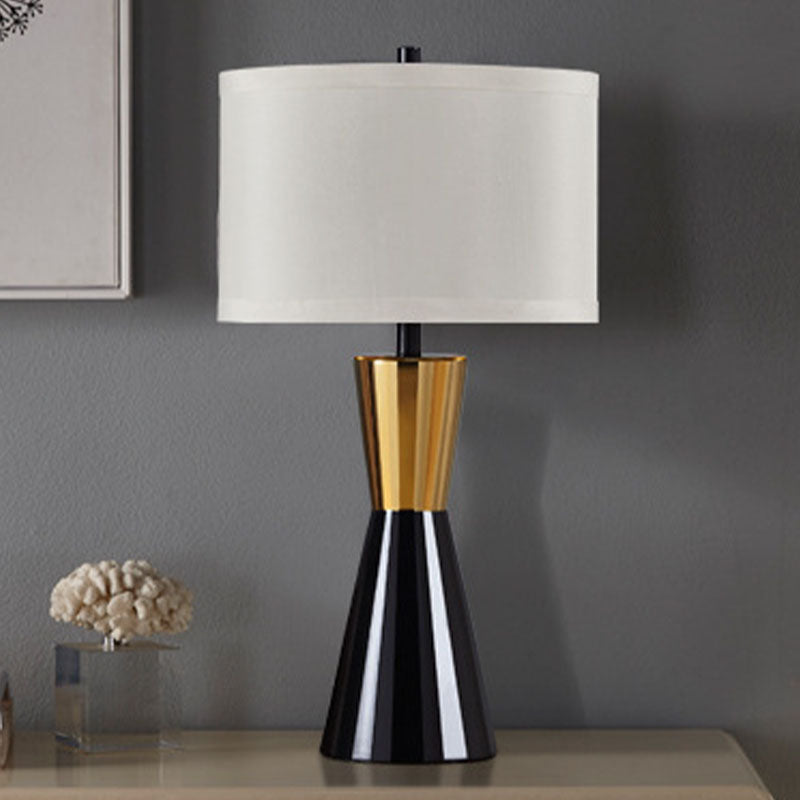 Black-gold Metal Single Head Postmodern Table Lamp for Bedroom Living Room Nightstand Lamps