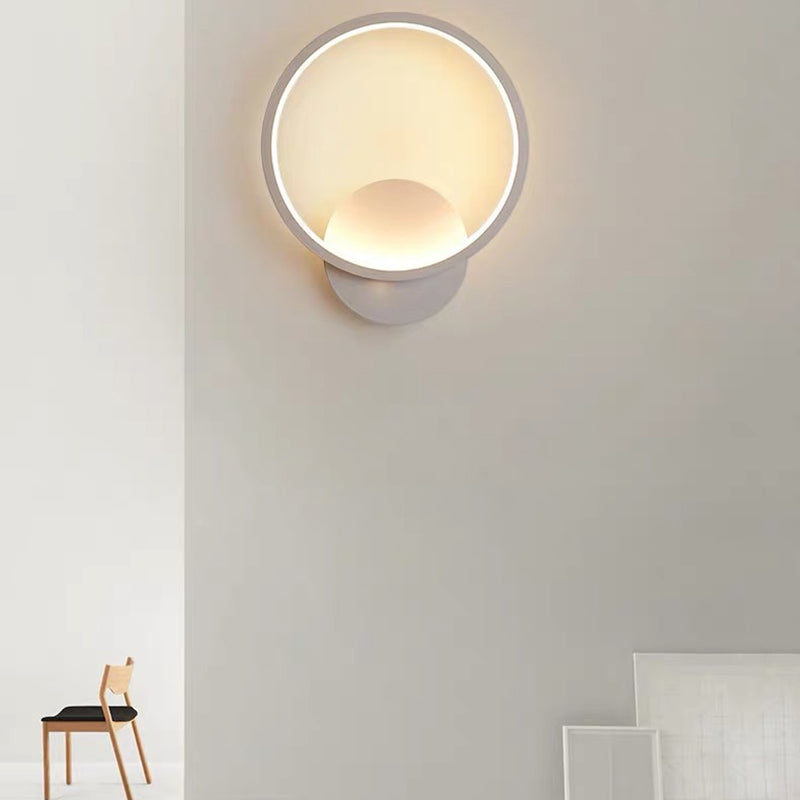Luci da parete dell'ombra geometrica in metallo Moderno Simple Stile 1 Fun a monte della testa Flainia in bianco