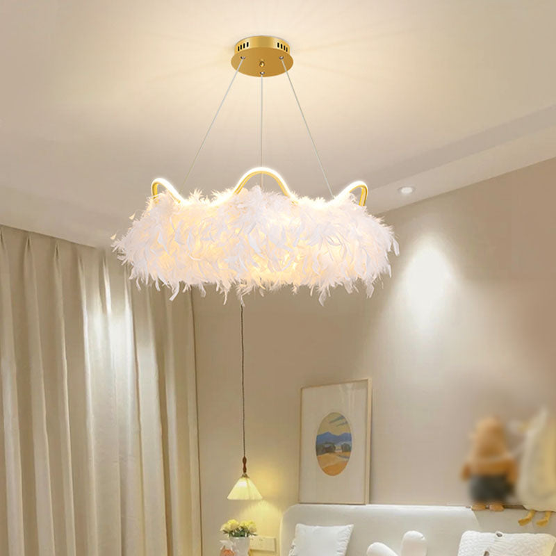 Verstellbare Kronleuchterleuchten moderner Kronleuchter -Anhängerlampe mit weißem Federschatten