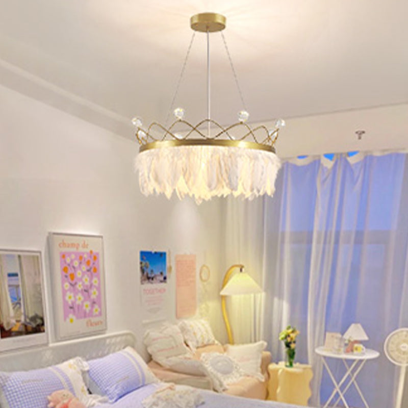 Crown Chandelier Light Fixtures Modern Multi-Head White Chandelier Pendant Lamp with Feather Shade