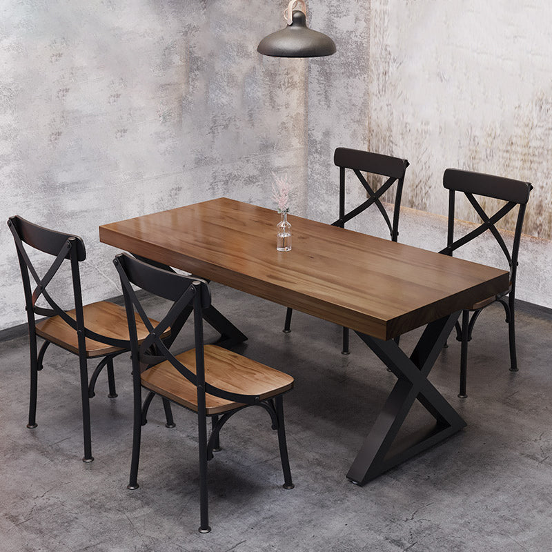 Tavolo da pranzo in legno massiccio in stile industriale Tavolo rettangolo marrone con base di metallo per sala da pranzo