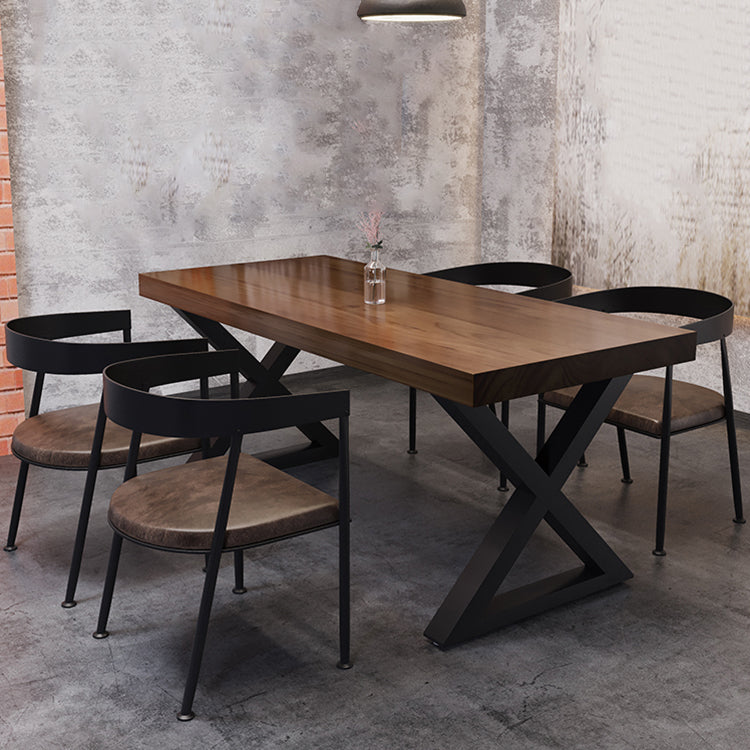 Tavolo da pranzo in legno massiccio in stile industriale Tavolo rettangolo marrone con base di metallo per sala da pranzo