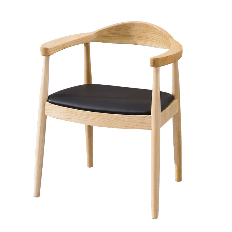 Cuisine de chaises en bois massif de style traditionnel dinant la chaise latérale arrière ouverte