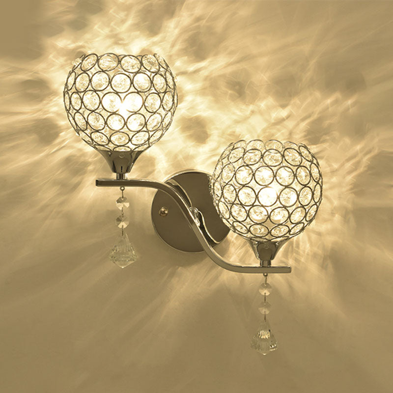 Lampada a monte a parete globale moderna lampada montata a parete a 2 luci con tonalità di cristallo chiaro