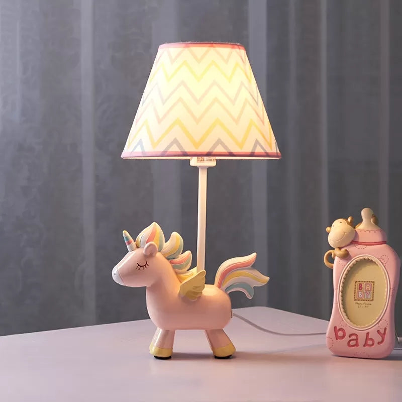 Lámpara de escritorio de unicornio de animales Resina 1 de escritorio rosa claro con sombra de tela para niñas dormitorio