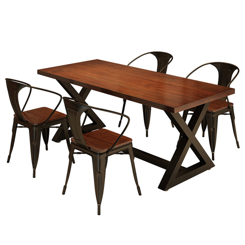 Table de la salle à manger du rectangle industriel Table en bois massif avec base de chevalets noirs