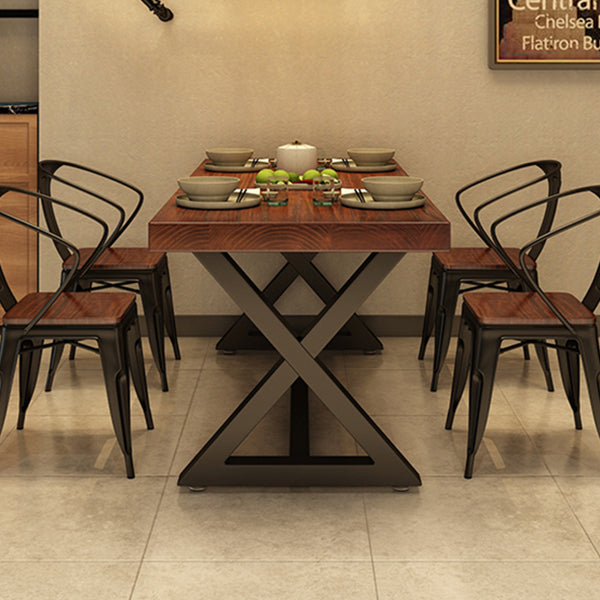 Table de la salle à manger du rectangle industriel Table en bois massif avec base de chevalets noirs