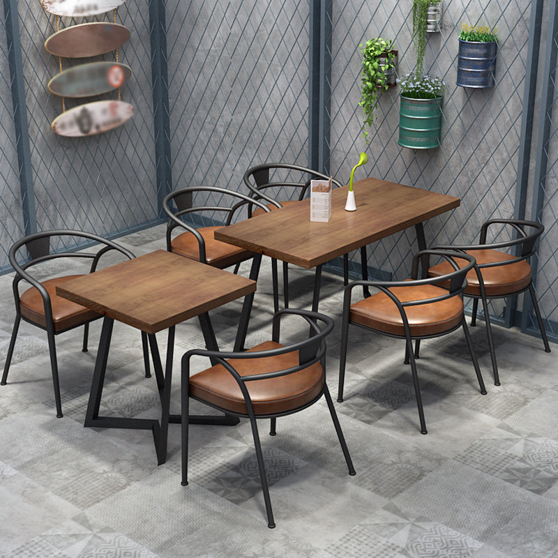 Industrial Massivholz Esstisch Brauner Tisch mit Metallbasis für Esszimmer