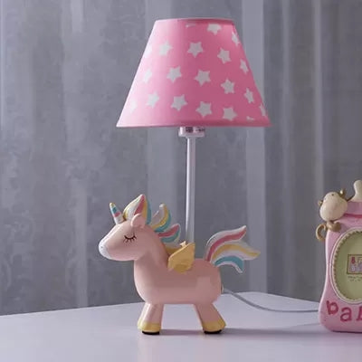 Animal Unicorn Desk Lampe Harz 1 hellrosa Schreibtisch Licht mit Stoffton für Mädchen Schlafzimmer