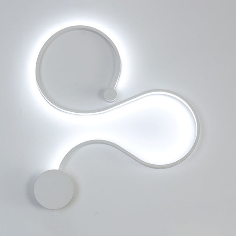 Modern Simplicity LED Wall Light Lacquered Aluminium Linear Wall Sconce with Acrylic Shade