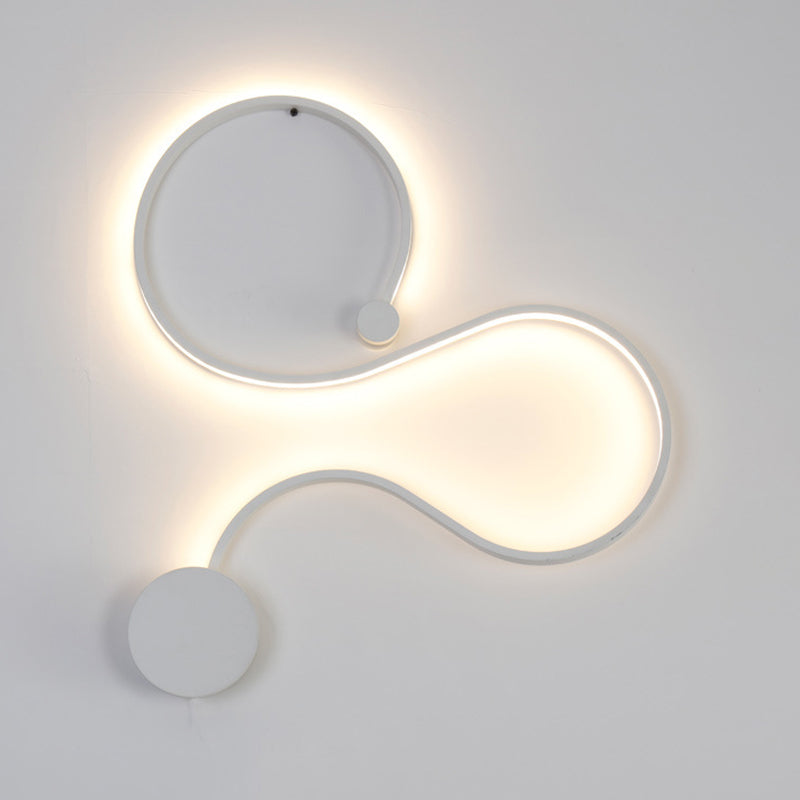 Modern Simplicity LED Wall Light Lacquered Aluminium Linear Wall Sconce with Acrylic Shade