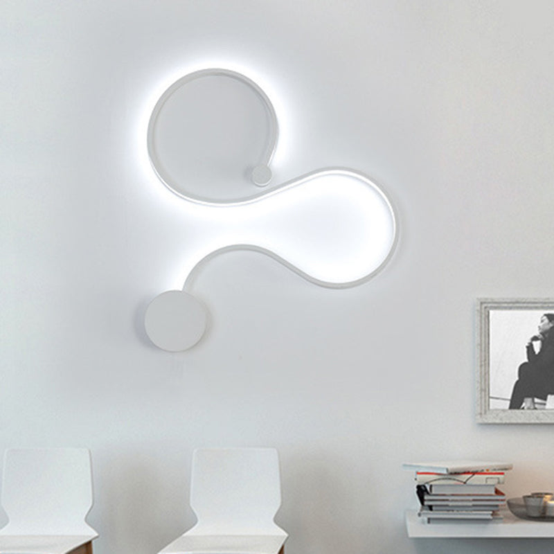 Modern Simplicity LED Wall Light Lacquered Aluminium Linear Wall Sconce with Acrylic Shade