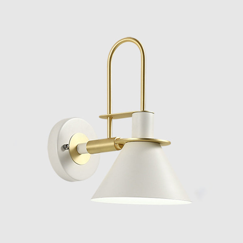 Modern Creative a parete singola creativa lampada da parete cono in ferro laccata per spazi interni