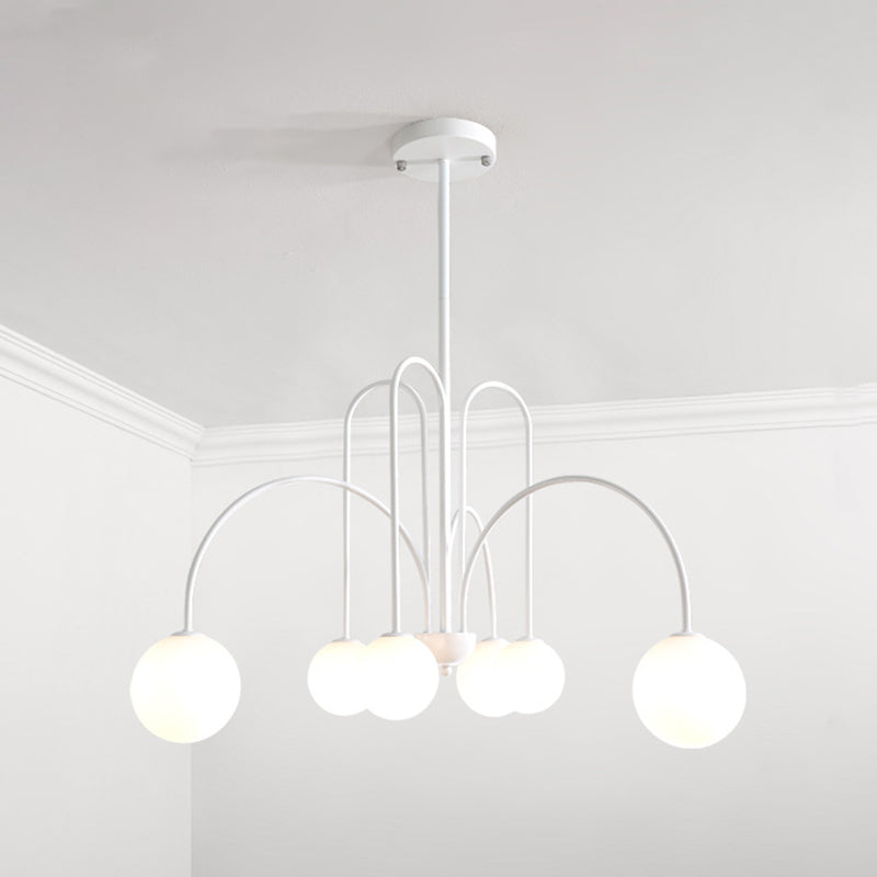 Moderno lampadario in ferro laccato a sospensione a sospensione a ciondolo di lusso con tonalità di vetro bianco