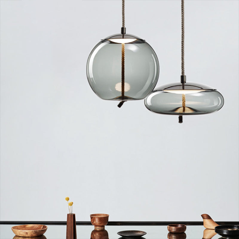 Éclairage de pendentif à LED en verre transparent à la lumière simple en verre pour salle à manger du salon