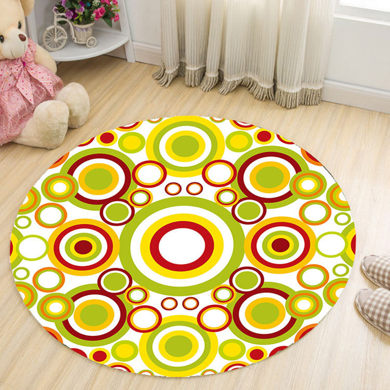 Black Casual Rug Polyester Graphic Rug Non-Slip Backing Rug for Living Room