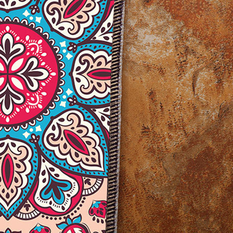 Black Casual Rug Polyester Graphic Rug Non-Slip Backing Rug for Living Room