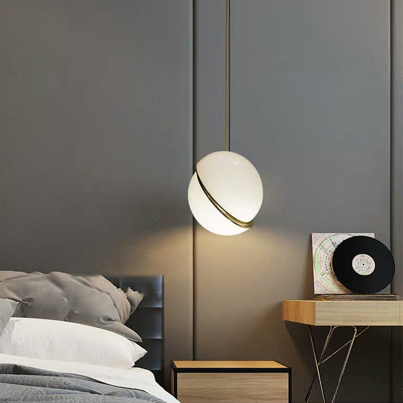 Luz de colgante de bola acrílica blanca Lámpara de suspensión de techo de una cabeza para dormitorio