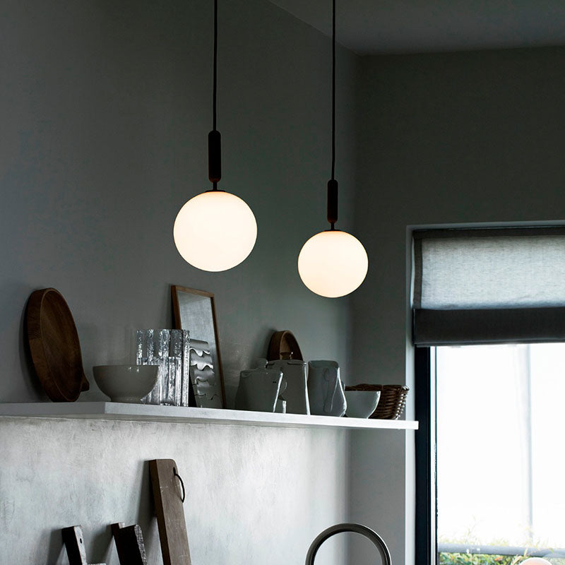 Moderne minimalistische Anhängerleuchte -Deckenbeleuchtung mit kreativer Glasform