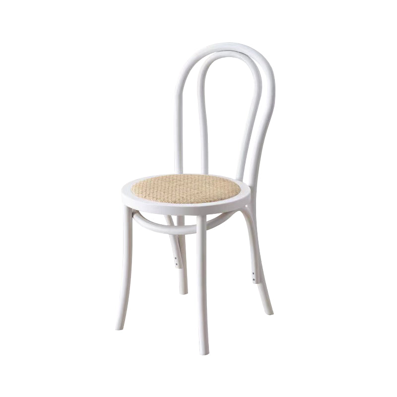 Le bois de hêtre de style contemporain préside la cuisine arrière de Windsor dinant la chaise