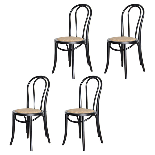 Le bois de hêtre de style contemporain préside la cuisine arrière de Windsor dinant la chaise