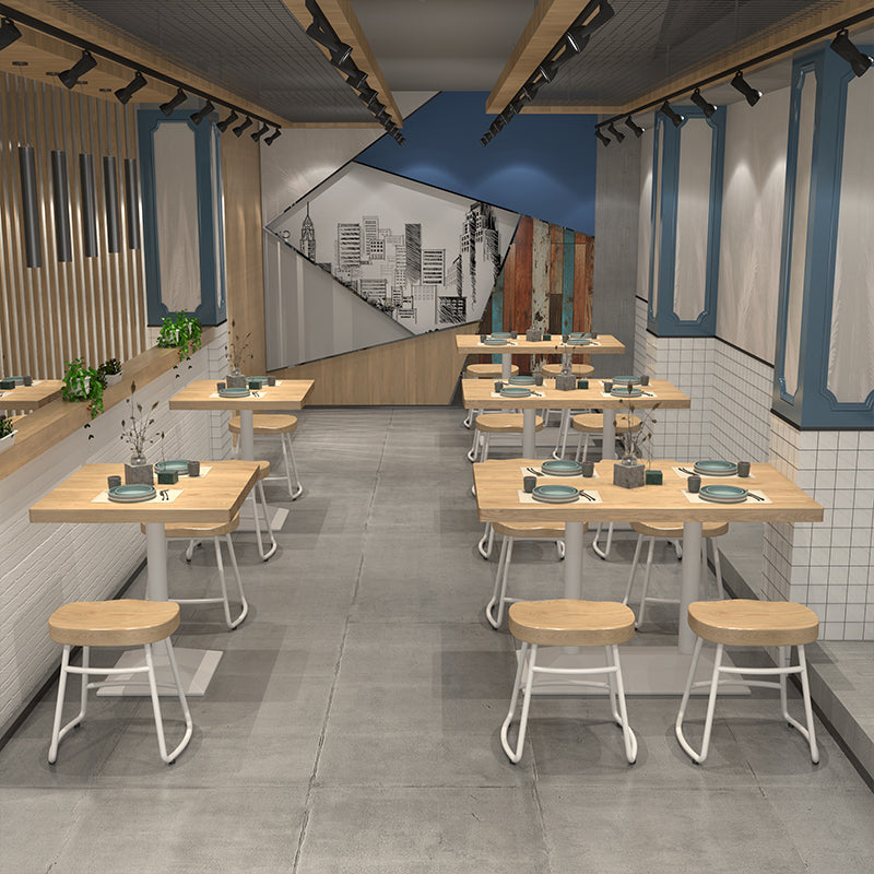 Industrieller Esstisch Kiefer Massivholz Tisch mit Metallbasis für das Abendessen in der Küche zu Hause