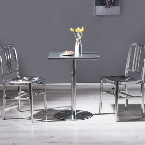 Quadratisch Dichtungstisch Industrie aus Edelstahl Dinnerzimmer Tisch mit Tulpbasis