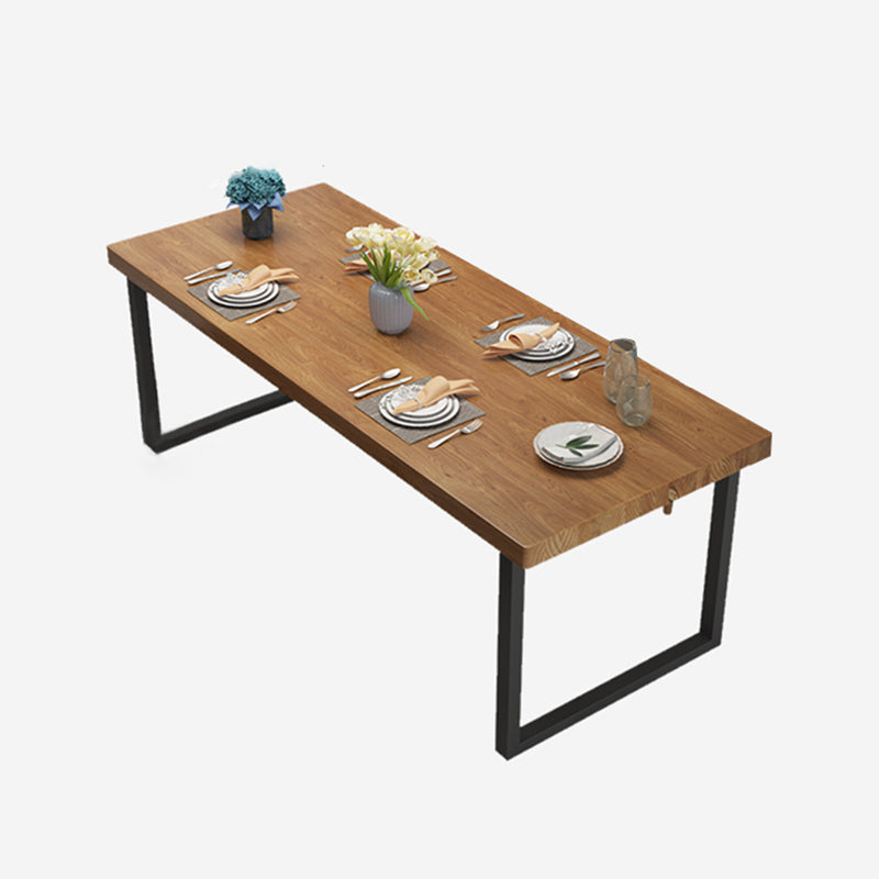 Table à manger en bois massif de style industriel
