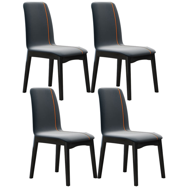 Chaise d'appoint industrielle à dossier solide en bois d'hévéa, chaise de salle à manger en cuir au fini mat avec pieds noirs