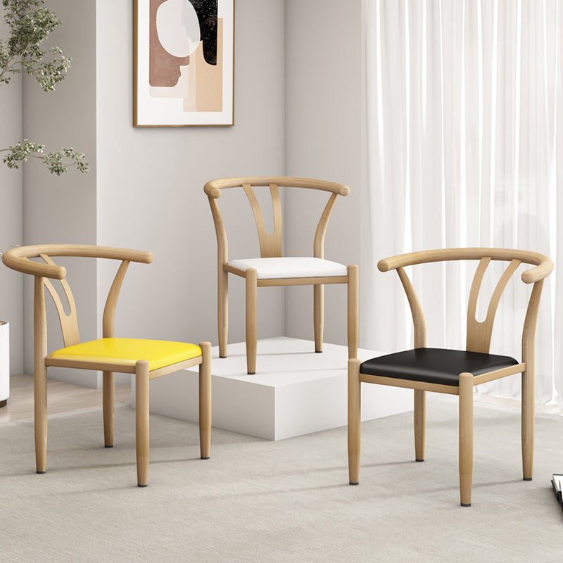 Chaises en métal de style contemporain