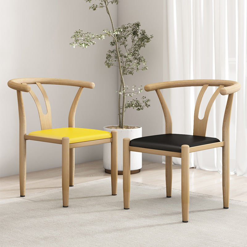 Chaises en métal de style contemporain