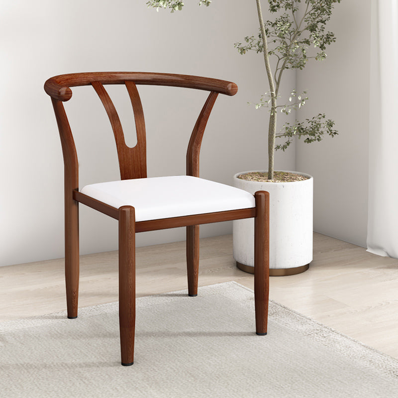 Chaises en métal de style contemporain