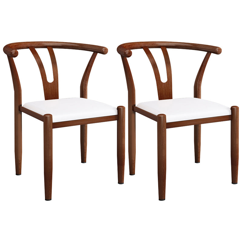 Chaises en métal de style contemporain