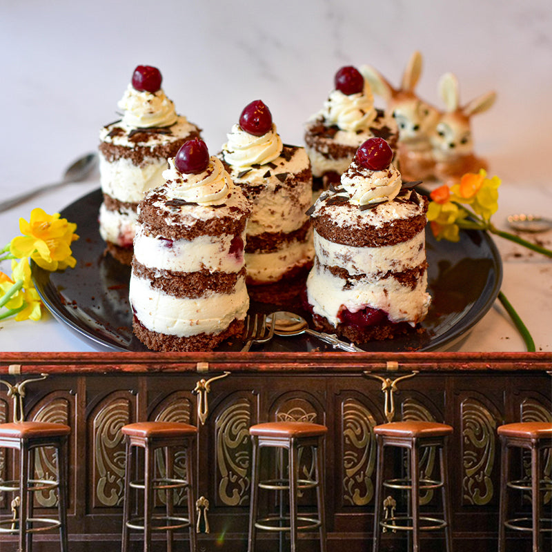 Contemporary Style Cake Wall Decor Mural Moisture Resistant for Cake Shop