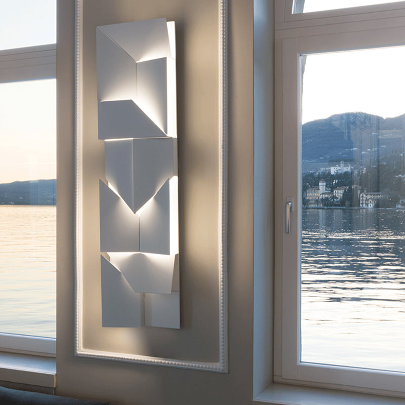 Luce da parete geometrica bianca Sconcetti di luce moderna in metallo funzione con palette di funce in metallo
