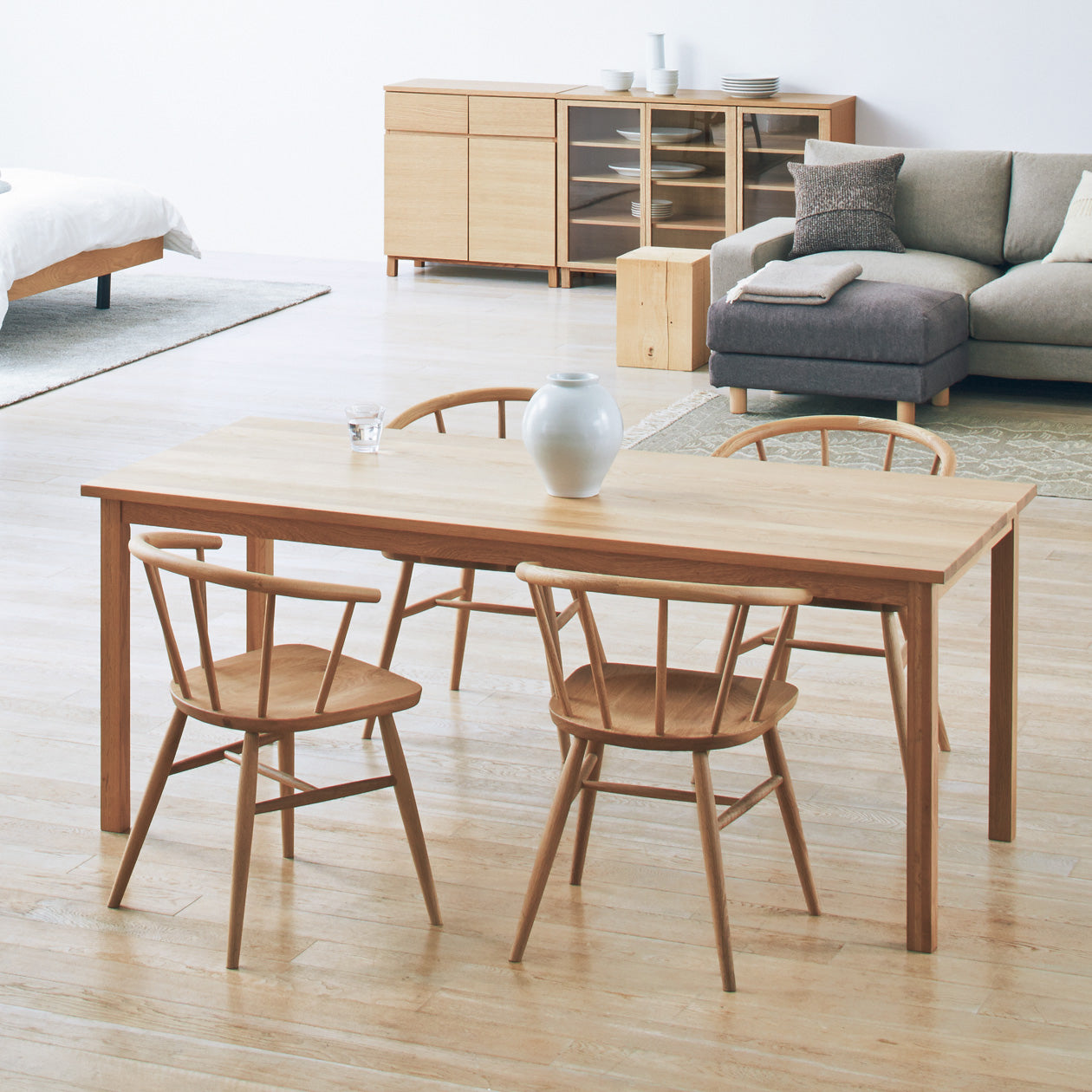 Eenvoud huis vaste houten eettafel rechthoekige tafel met ashout 4 poten basis