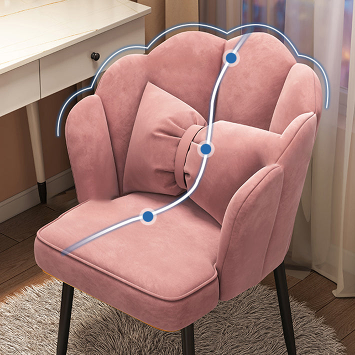 Chaise d'appoint contemporaine en métal, avec bras rembourrés, avec couronne et dossier supérieur