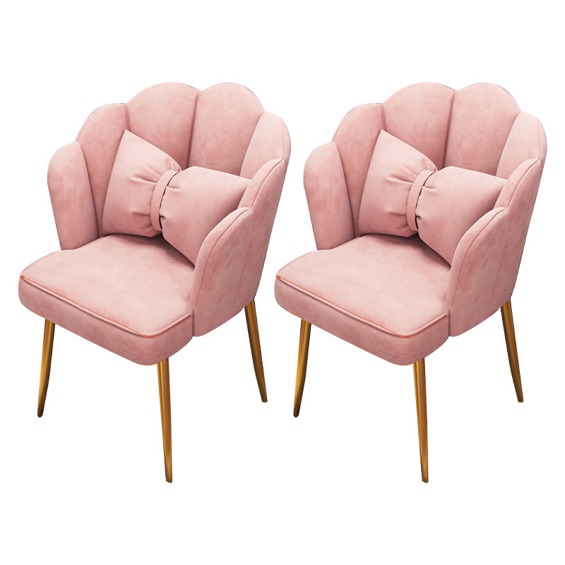 Chaise d'appoint contemporaine en métal, avec bras rembourrés, avec couronne et dossier supérieur