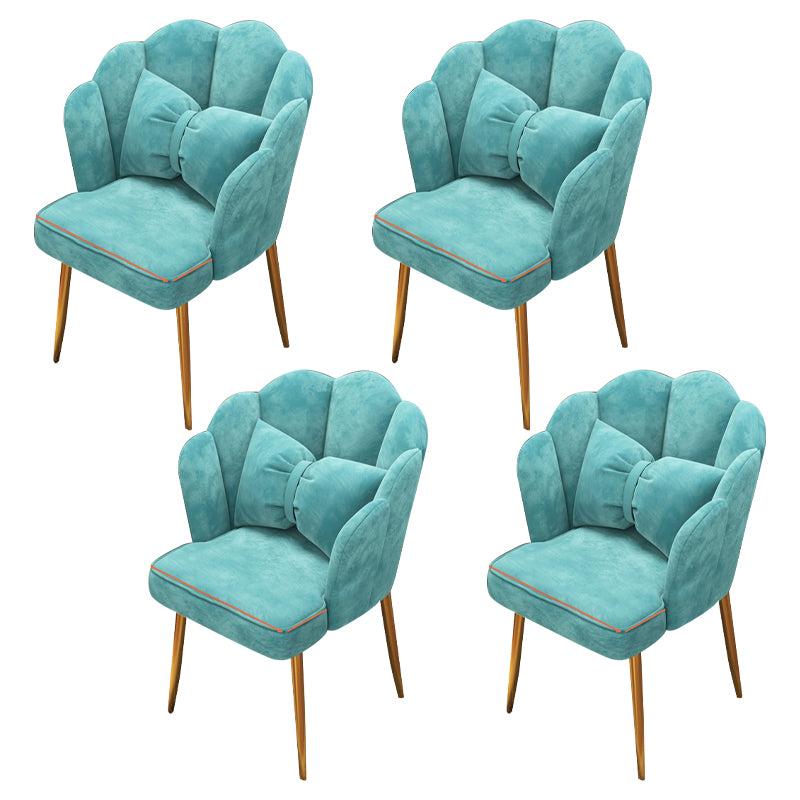 Chaise d'appoint contemporaine en métal, avec bras rembourrés, avec couronne et dossier supérieur