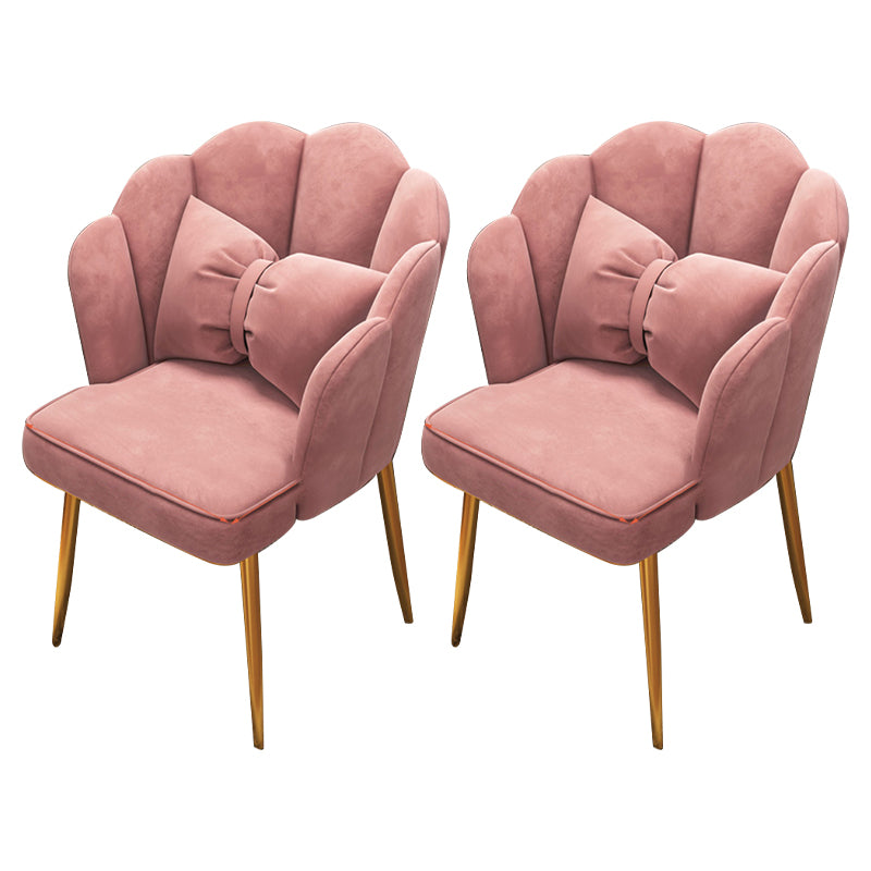 Chaise d'appoint contemporaine en métal, avec bras rembourrés, avec couronne et dossier supérieur