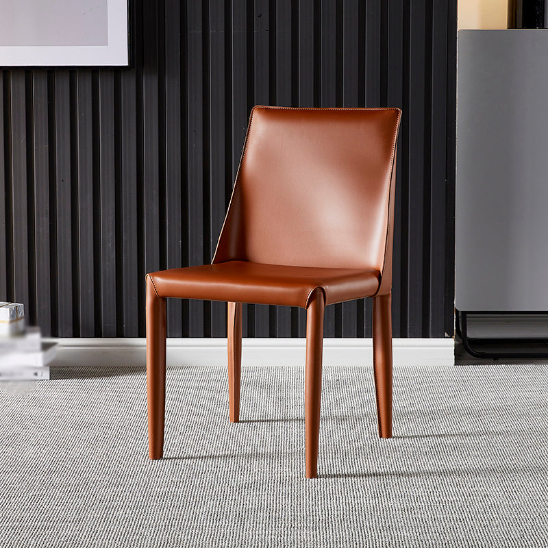 Chaise d'appoint en cuir de selle de restaurant de style design, finition mate, chaise de salle à manger Parsons