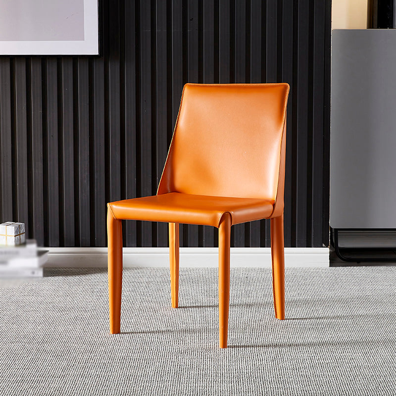 Chaise d'appoint en cuir de selle de restaurant de style design, finition mate, chaise de salle à manger Parsons
